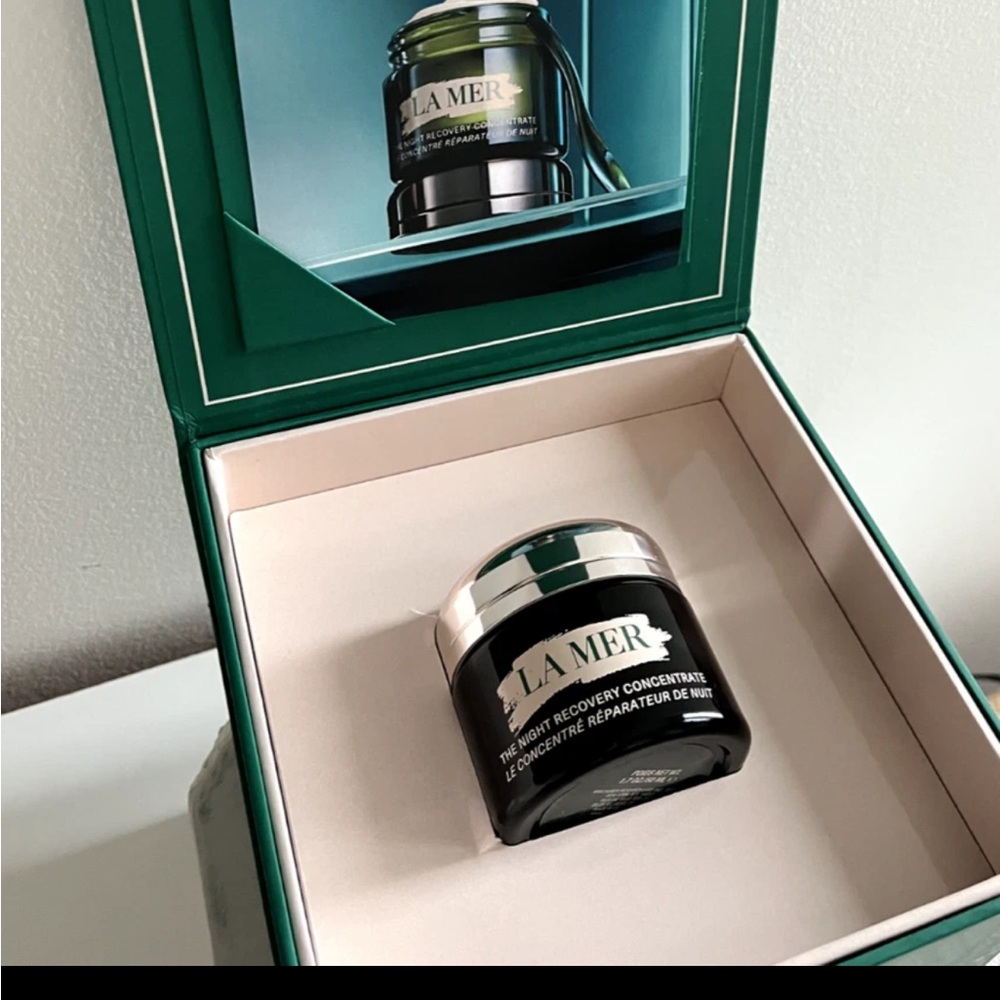 NWT Authentic La Mer Night Recovery Concentrate in Limited Edition PR Box